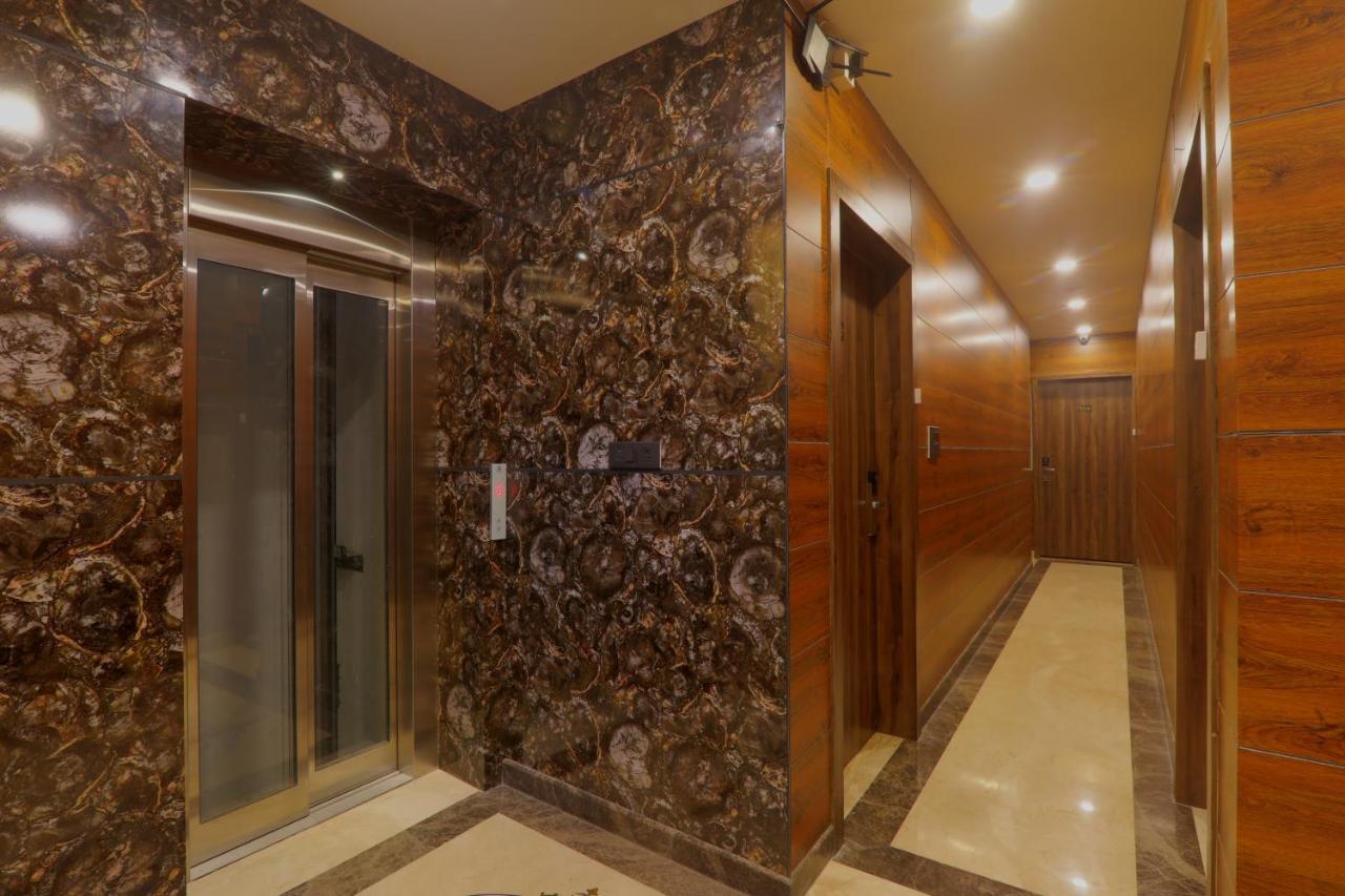 Shri Tirupati Residency Hotel Lakhnau Kültér fotó