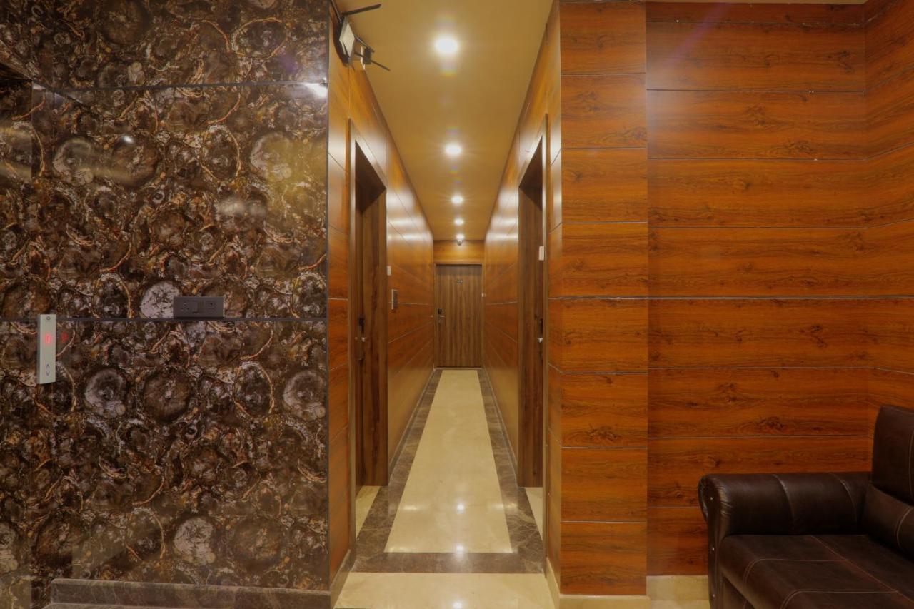 Shri Tirupati Residency Hotel Lakhnau Kültér fotó