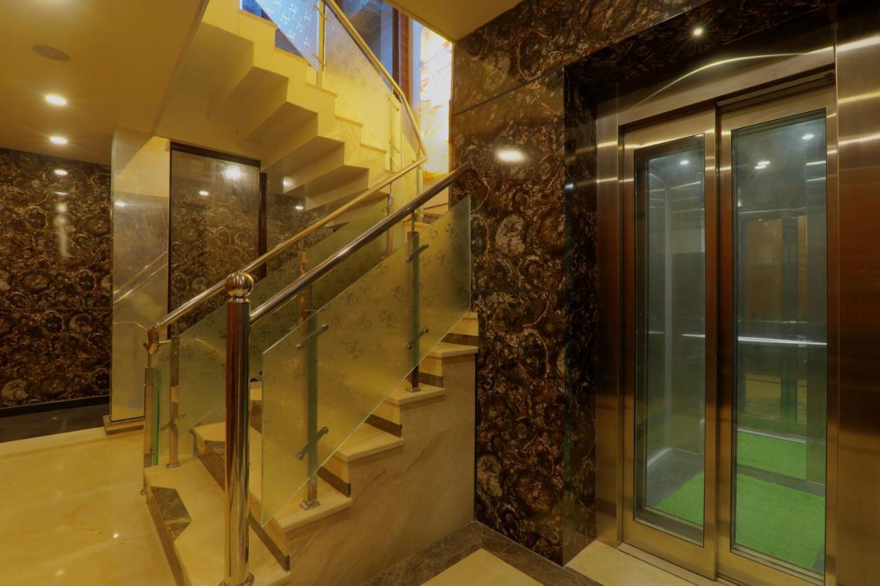 Shri Tirupati Residency Hotel Lakhnau Kültér fotó