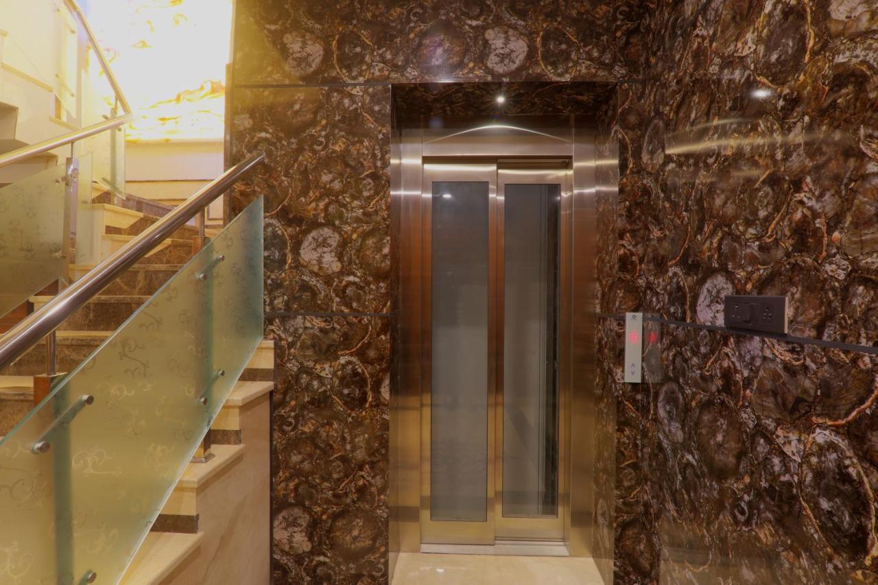 Shri Tirupati Residency Hotel Lakhnau Kültér fotó