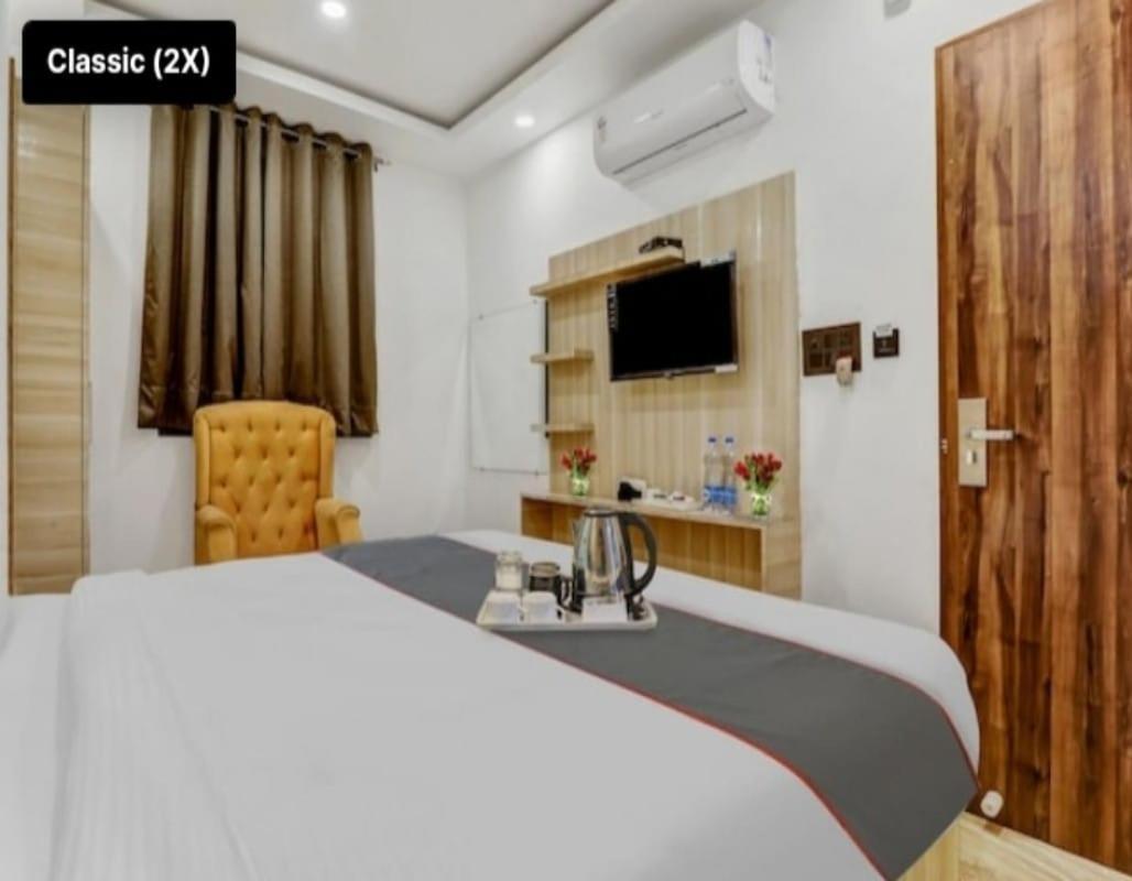 Shri Tirupati Residency Hotel Lakhnau Kültér fotó
